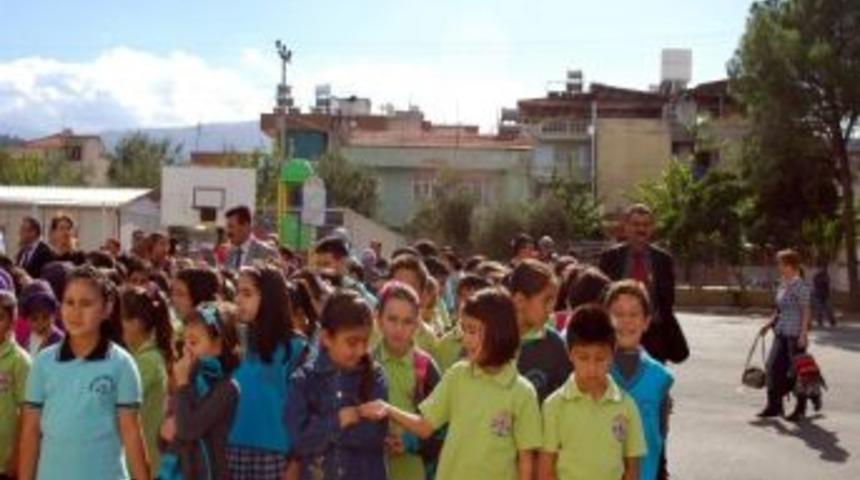 &Ouml;ğrenci Ve Velilerden Baz İstasyonu Tepkisi