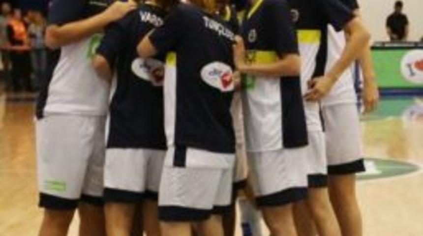 Fenerbah&ccedil;e: 73 - Municipal Targoviste: 48