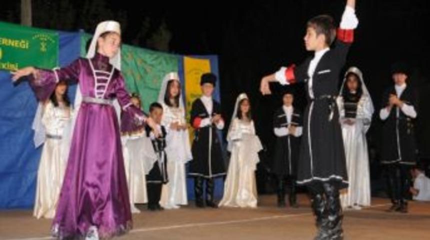&Ouml;demiş&rsquo;li &Ccedil;erkezler Gecede Buluştu