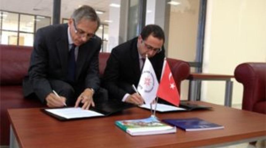 İyte, İngiltere'nin Readıng &Uuml;niversitesi İle İşbirliği Yapacak