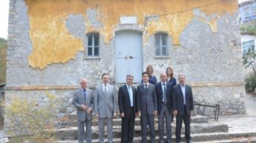 Vali Daş&ouml;z&rsquo;den Darkale Yenileme Projesine Destek