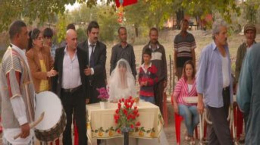 Kadirli&rsquo;de Devam Eden &lsquo;Sevda Ve İntikam&rsquo; Filminin &Ccedil;ekimleri Tatamlandı