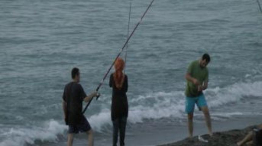 Ak&ccedil;akoca'da Olta Avcıları İş Başında