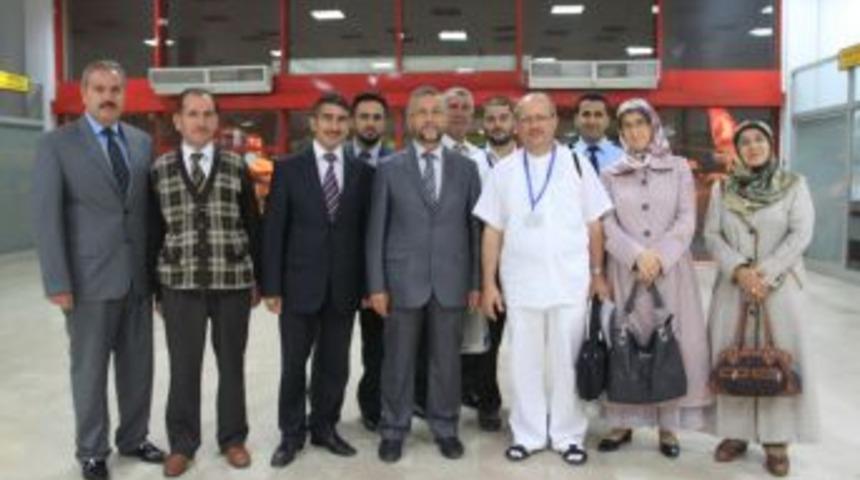 M&uuml;ft&uuml; G&ouml;kce hacdan d&ouml;nd&uuml;