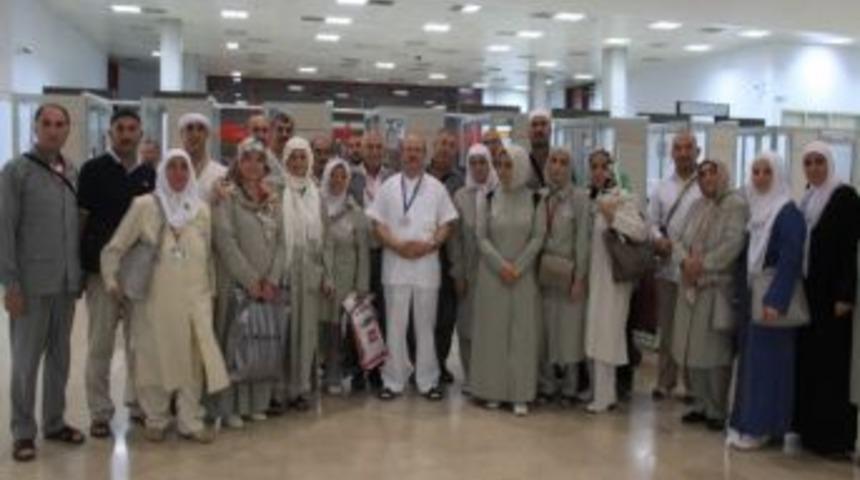 Adana İl M&uuml;ft&uuml;s&uuml; G&ouml;kce Hac&rsquo;dan D&ouml;nd&uuml;