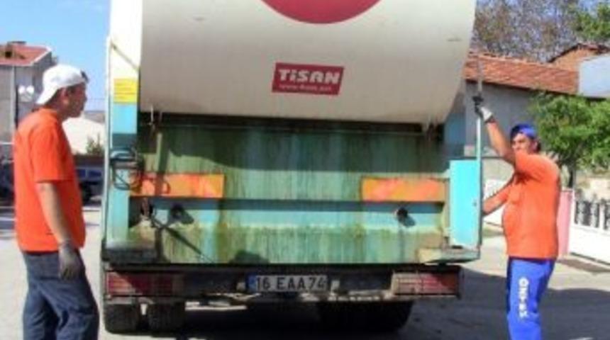 &Ccedil;an'da &Ccedil;&ouml;p Konteynırları Temizlendi