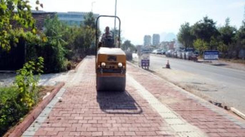 B&uuml;y&uuml;kşehir&rsquo;den 5&rsquo;inci Cadde&rsquo;ye Kaldırım Ve Ağa&ccedil;