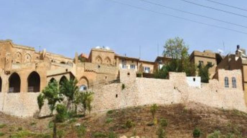 Bin Yıllık, Tarihi Mardin Surları Restore Edildi
