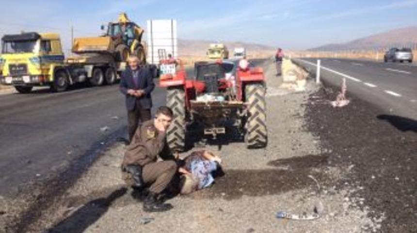Afyonkarahisar&rsquo;da Trafik Kazası: 1 &Ouml;l&uuml;, 3 Yaralı
