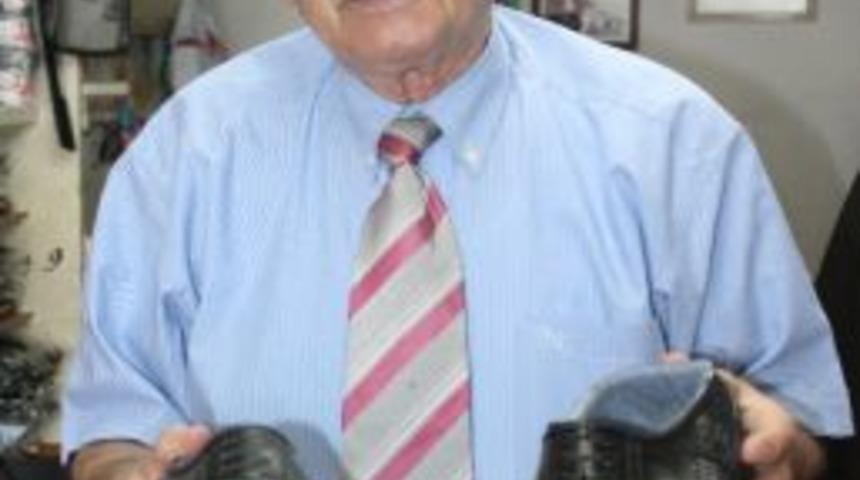 Asfalt Yollar Kara Lastik Satışını D&uuml;ş&uuml;rd&uuml;