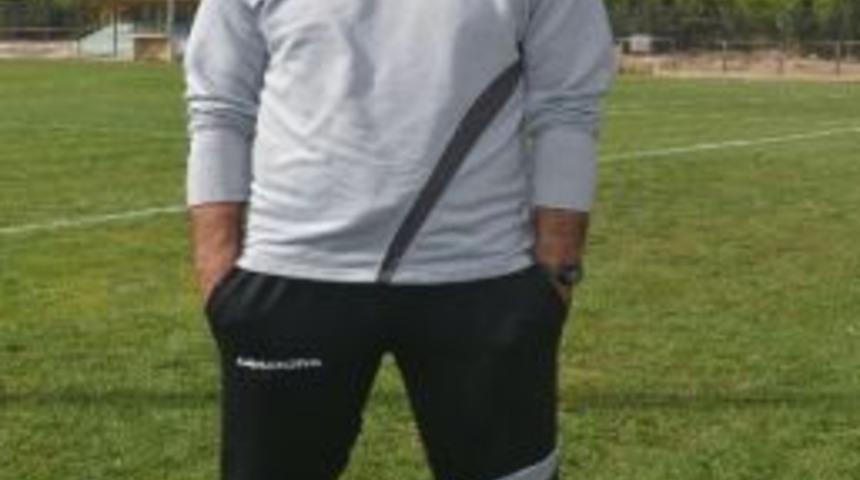 Bucaspor Teknik Direkt&ouml;r&uuml; Sait Karafırtılar: