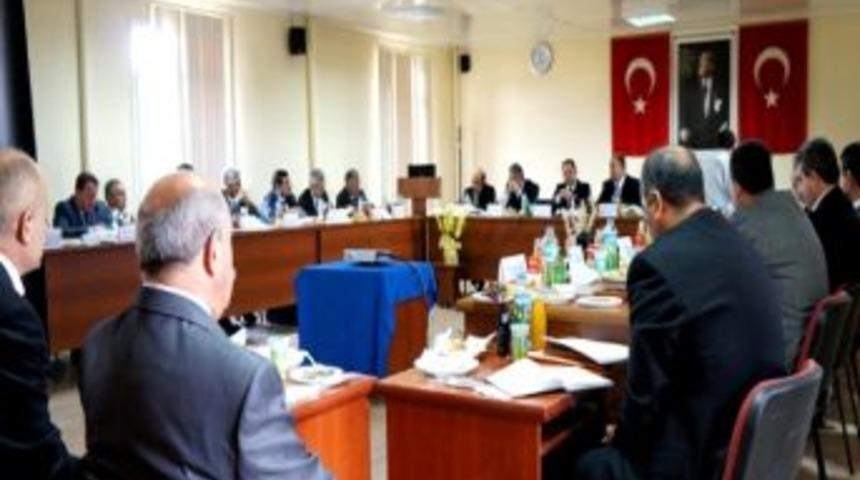 Manisa Milli Eğitim M&uuml;d&uuml;r&uuml; Meslektaşları İle Birlikte Sarıg&ouml;l&rsquo;de Bir Araya Geldi