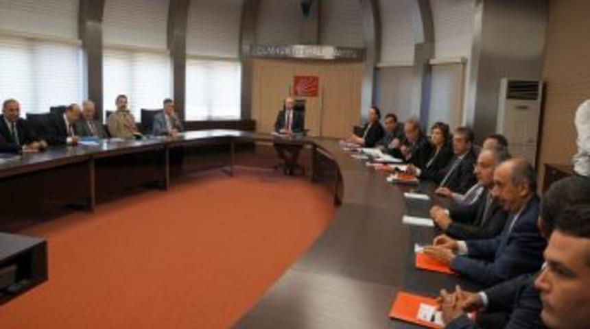 CHP MYK, Cumhuriyet Y&uuml;r&uuml;y&uuml;ş&uuml;n&uuml; Ve İl Başkanı Salıcı'yı G&ouml;r&uuml;ş&uuml;yor