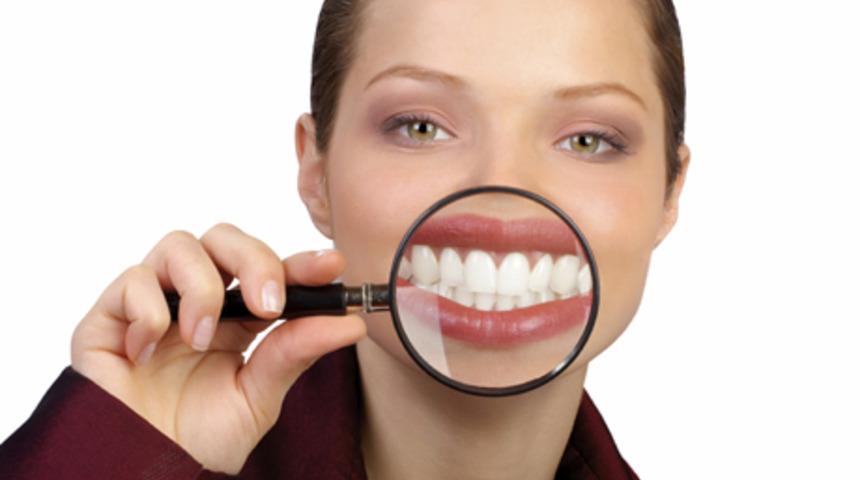 Diş eti kanaması neden olur?