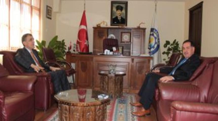 Emniyet M&uuml;d&uuml;r&uuml; G&uuml;rkan&rsquo;dan Zenbilci&rsquo;ye Iadeyi Ziyaret