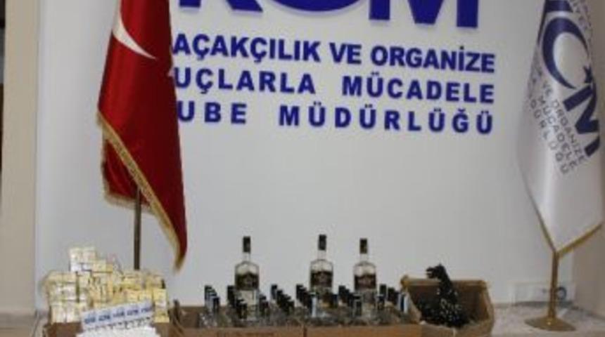 G&uuml;rc&uuml; Otob&uuml;s&uuml;nde Ka&ccedil;ak Elektronik Malzeme İle Sigara Ele Ge&ccedil;ti