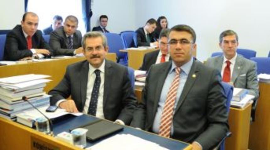 Erdin&ccedil; ve &Uuml;n&uuml;var'dan yalanlama