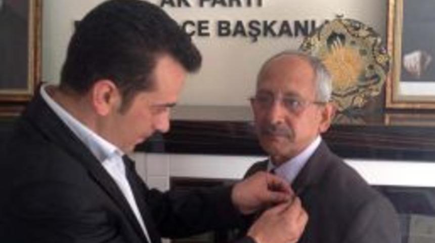 Kılı&ccedil;daroğlu'nun Bir Benzeri AK Parti'ye Ge&ccedil;ti