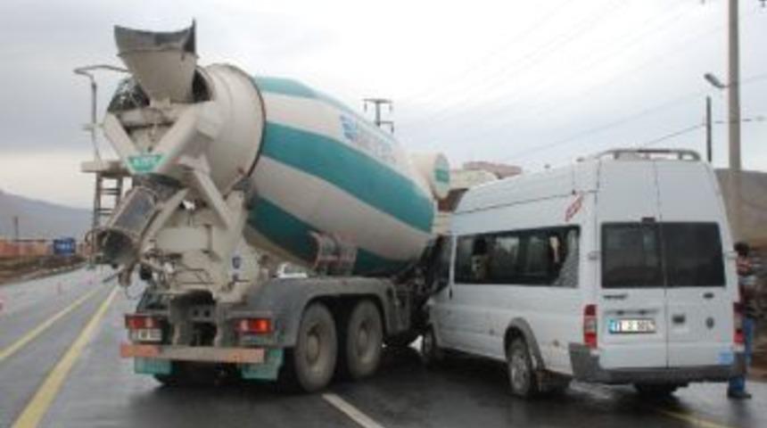 Bitlis'te Trafik Kazası, 7 Yaralı