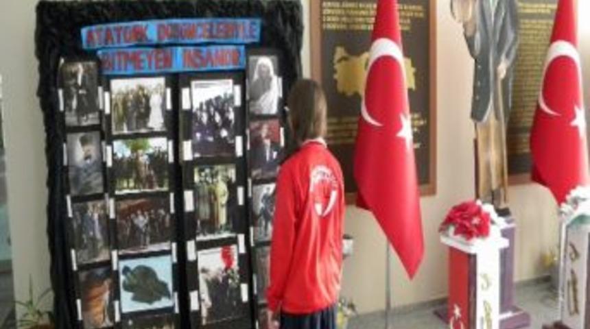 &Uuml;lkem Koleji &Ouml;ğrencilerinden Cumhuriyet Sergisi