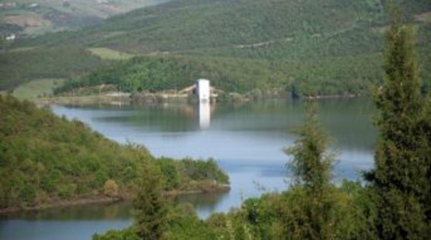 G&ouml;k&ccedil;e Barajı'nda Su Seviyesi Azalıyor