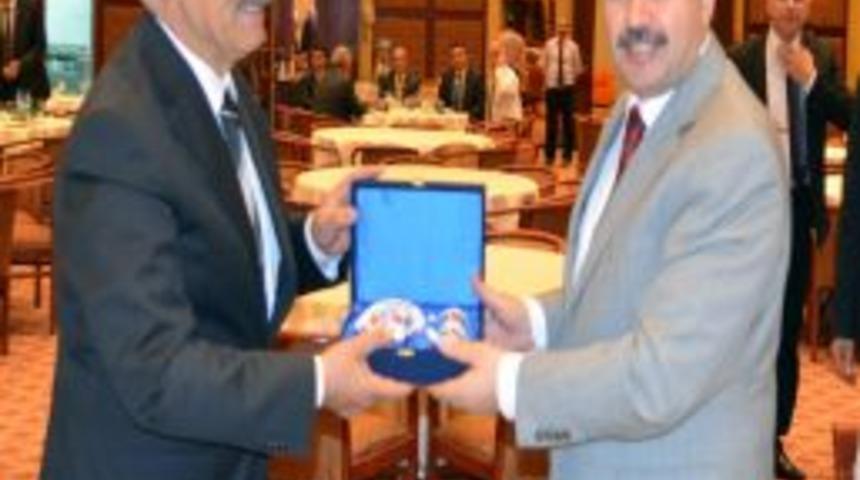 Vali Şahin: &Uuml;niversiteler, Şehirlerin En &Ouml;nemli Kurumlarıdır