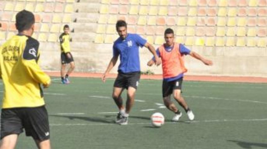 Malatya İl &Ouml;zel İdarespor, Adıyaman Belediyespor Ma&ccedil;ına Hazırlanıyor