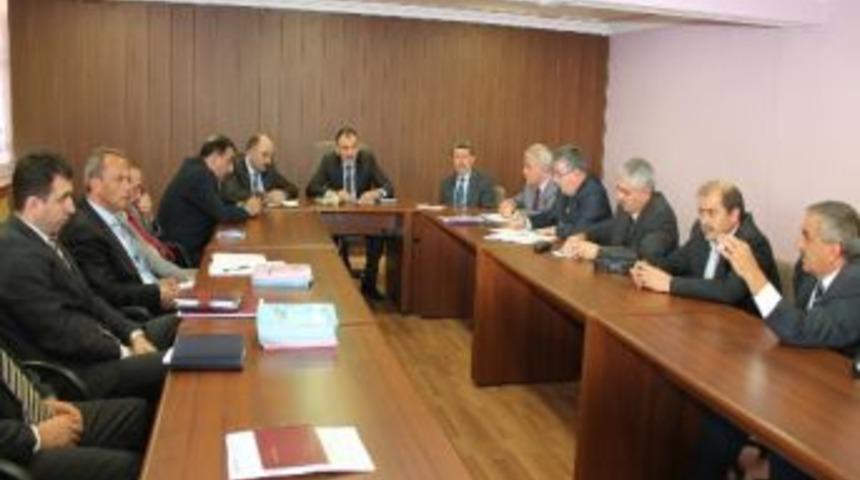 Yılmaz, Okul M&uuml;d&uuml;rleriyle Biraraya Geldi