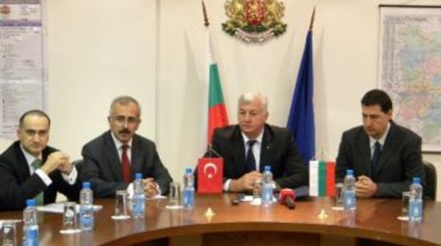 Edirne Valisi Hasan Duruer Bulgaristan’ın Filibe Kentinde İncelemelerde Bulundu