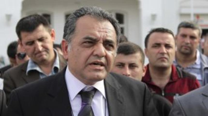 Antalya Büyükşehir Belediyesi'nde Çalışan Güvenlikçiler Maaş Eylemi Yaptı