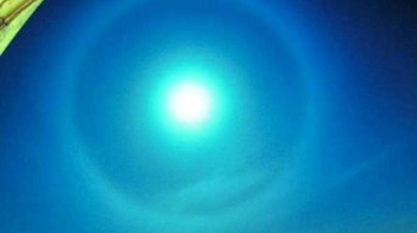 Ay&rsquo;ın Etrafındaki Hale İlgiyle İzlendi