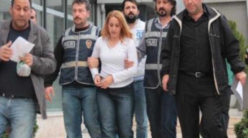 Cezaevi &Ouml;n&uuml;nden Ka&ccedil;ırılan Kadın Yakalandı