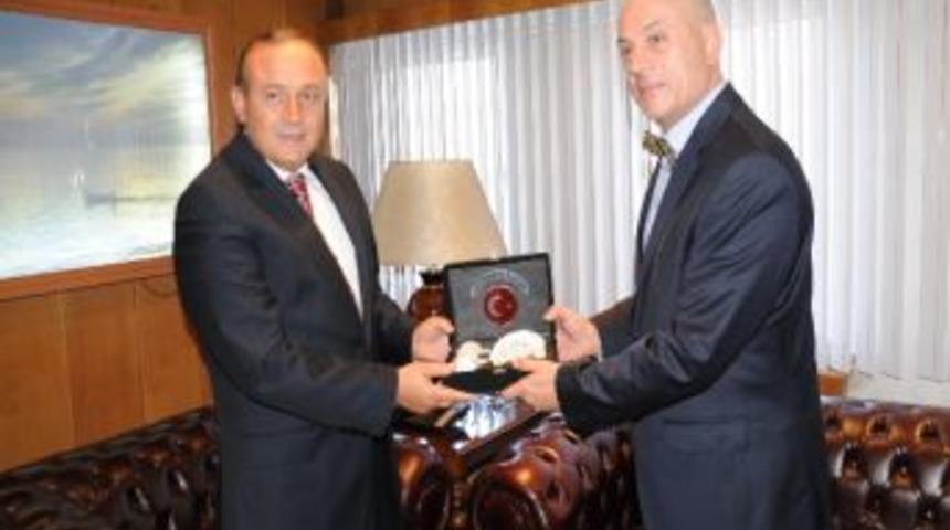 G&uuml;rcistan&rsquo;ın Yeni Trabzon Başkonsolosu Kalandze&rsquo;den Vali Kızılcık&rsquo;a Ziyaret