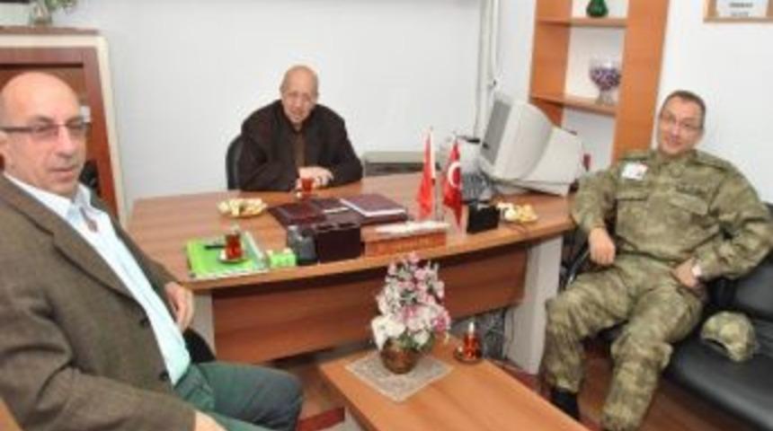 Albay G&uuml;lmez'den Yarım Elma Derneğine Ziyaret