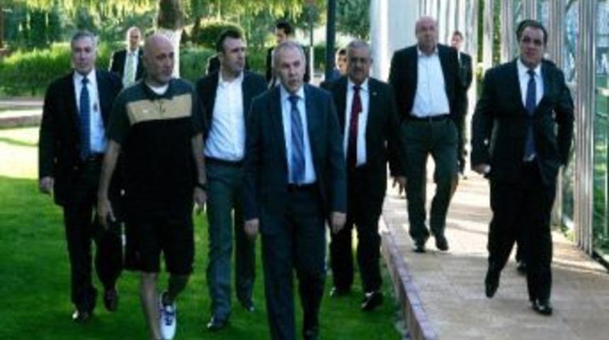 Vali Ata, Gaziantepspor Kul&uuml;b&uuml;'n&uuml; Ziyaret Etti