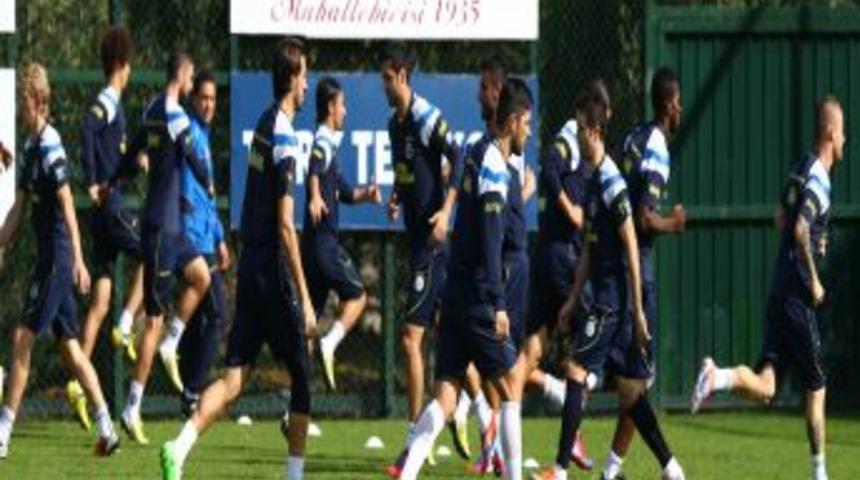 Fenerbah&ccedil;e, Akhisar Belediyespor Ma&ccedil;ı Hazırlıklarını S&uuml;rd&uuml;rd&uuml;
