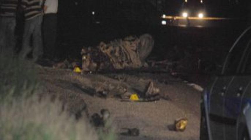 Vali Lekesiz: Patlamadaki Hedef Askerin Servis Aracıydı