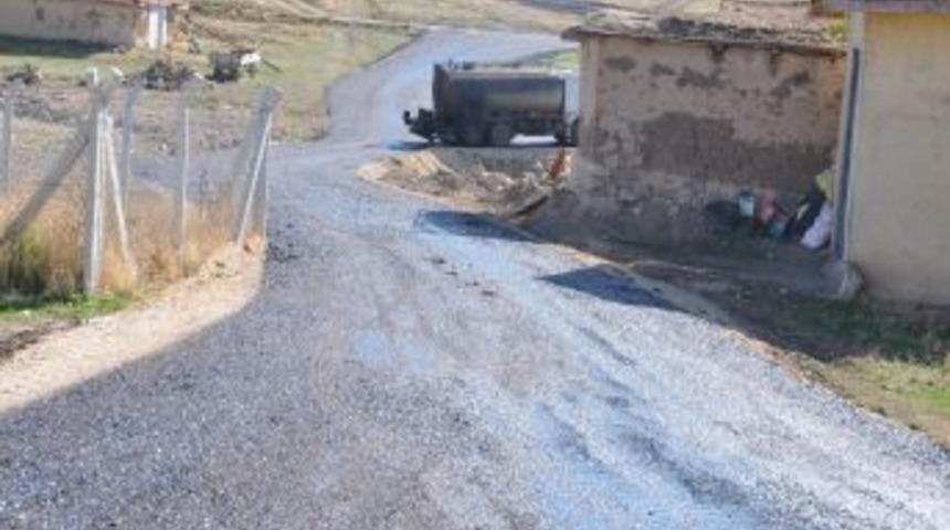 G&ouml;lbaşı Belediyesi'nden 20 Mahalleye Soğuk Asfalt
