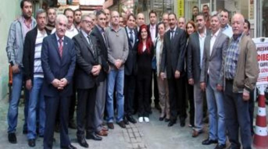 Kemeraltı Esnafına Yeni Yıl S&uuml;rprizi