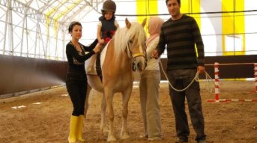 Atlı Spor Ve Rehabilitasyon Merkezi Randevulu Sisteme Ge&ccedil;ti