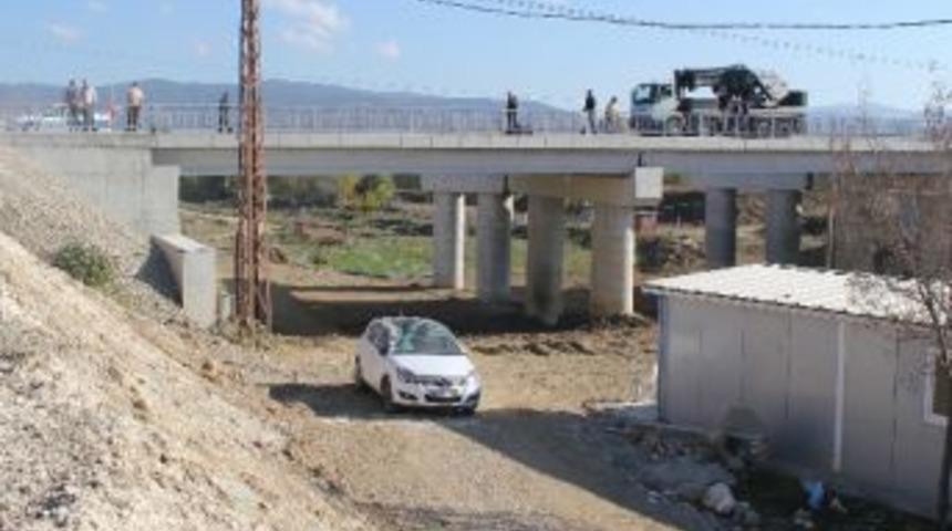 Taşk&ouml;pr&uuml;&rsquo;de Trafik Kazası: 4 Yaralı