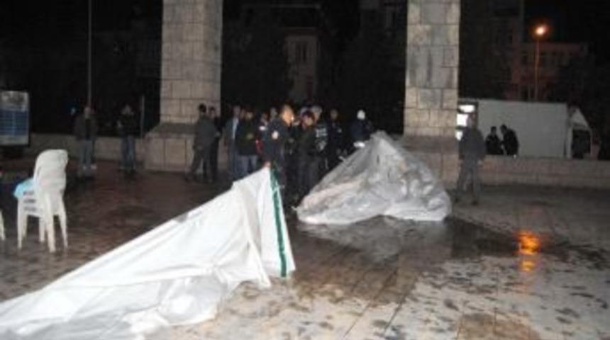 Bdp'lilerin Kurduğu &Ccedil;adır Polis Tarafından Kaldırıldı