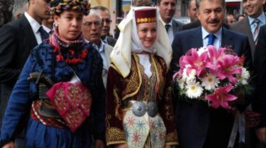 Bakan Eroğlu Aydın&rsquo;a 40 M&uuml;jdeyle Geldi