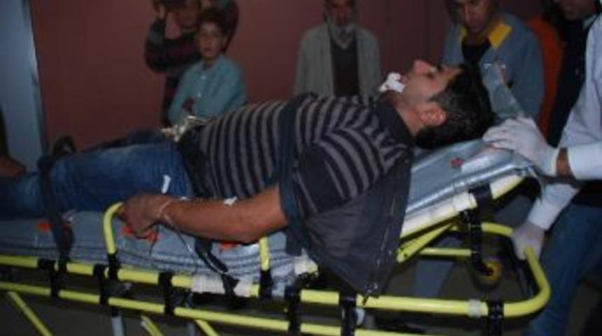 Motosiklet İle Trakt&ouml;r &Ccedil;arpıştı: 1 Yaralı