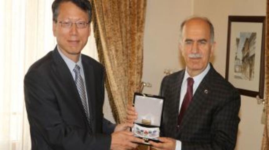 G&uuml;ney Kore Ile Yapılan Serbest Ticaret Anlaşması 2013&rsquo;te Başlıyor