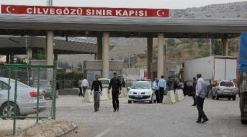 Y&uuml;zlerce Tır Dolusu &Ccedil;imento Sınırda Bekletiliyor