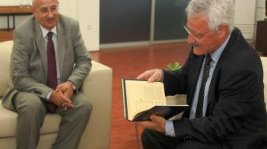 &Ccedil;ankaya M&uuml;ft&uuml;s&uuml;'nden Başkan Tanık&rsquo;a Teşekk&uuml;r Ziyareti