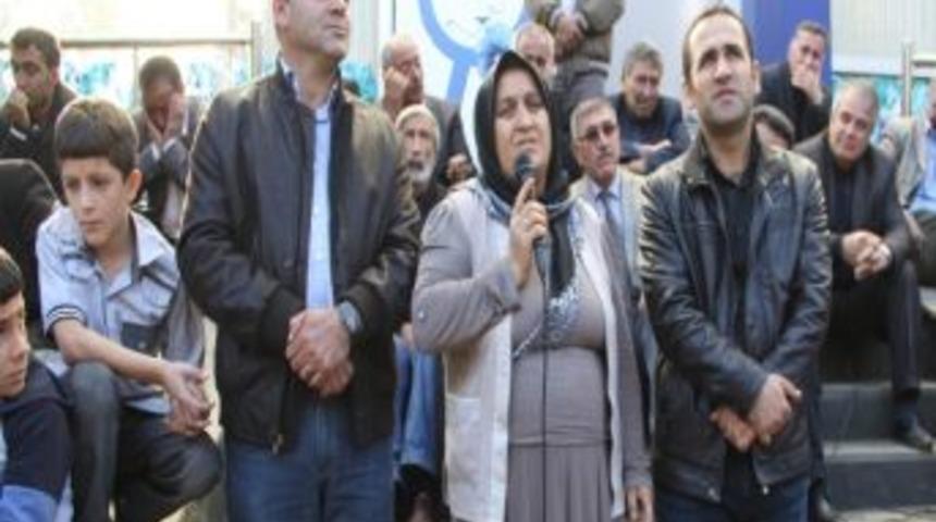 Dağda İki &Ccedil;ocuğu Bulunan Annenin Feryadı