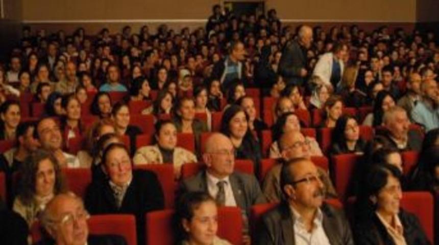 Levent Kırca Artvin'de İzleyiciyle Buluştu