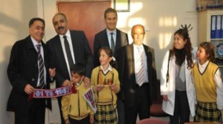 &Ouml;ğrencilerden Başkan Arslan&rsquo;a S&uuml;priz